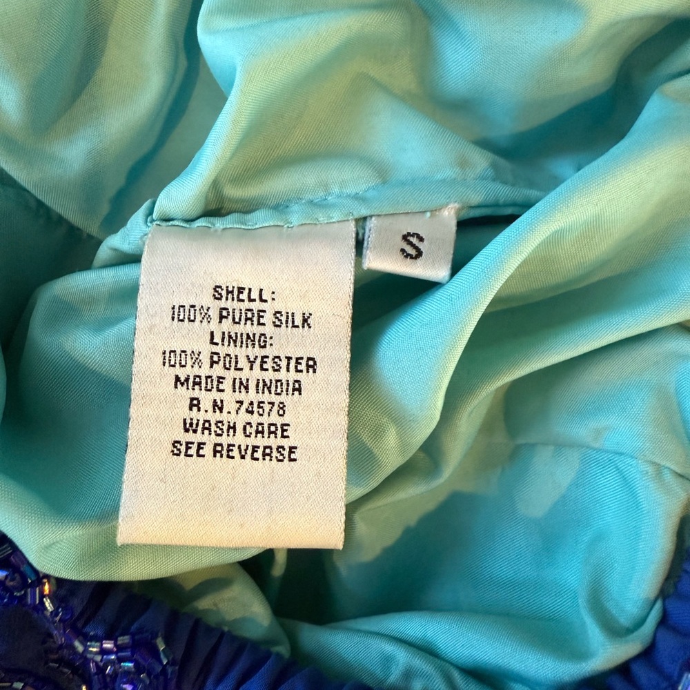 ✨ Vintage Cache Silk Beaded Gown ✨ - Picture 5 of 8